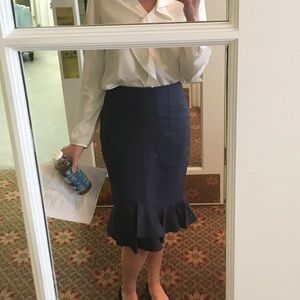 Banana republic  pencil skirt with flare navy